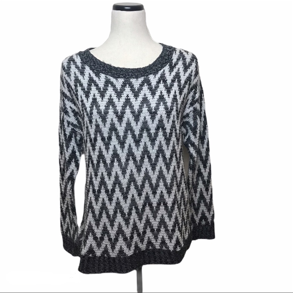 Chevron knit scoop neck sweater